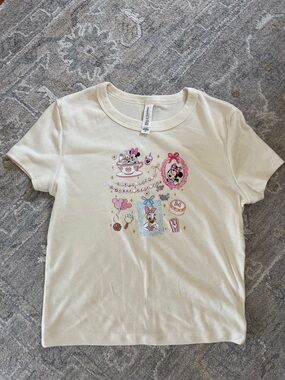 Minnie Mouse Cream cropped Short Sleeve Tee
